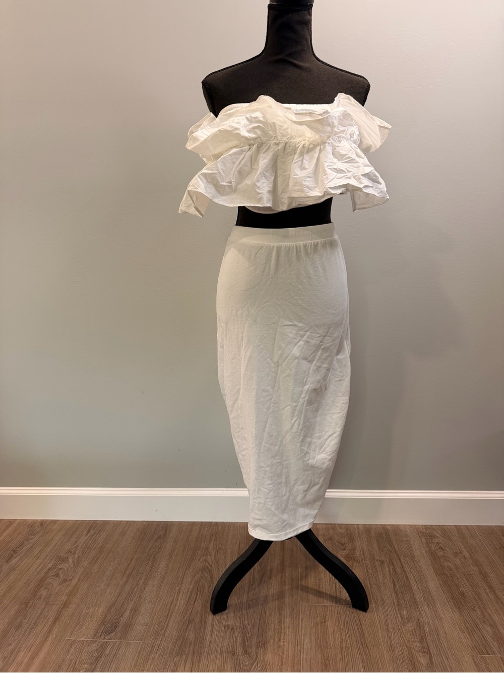 Classic White Ruffle Top NWT